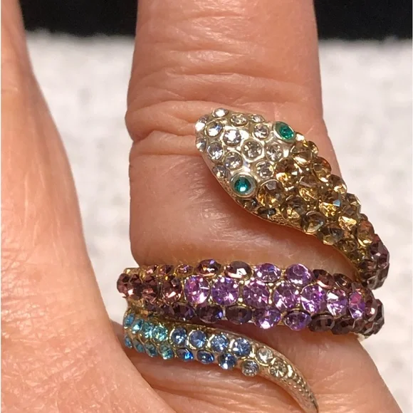Pretty multi colored snake ring -8 - Picture 2 of 10